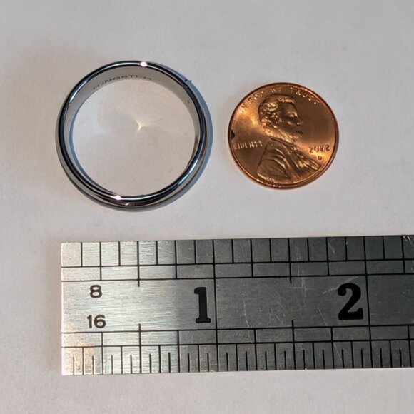 Mens Tungsten Ring Size 11.5 With Carbon Fiber Inlay - Picture 13 of 13